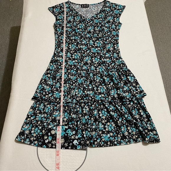 NWD Black with Blue White Floral Pattern Layered Ruffle Hem Dress Size M - Picture 8 of 10